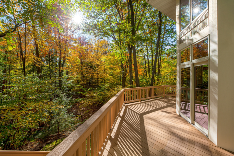 trex decking used on a deck in a minnesota home