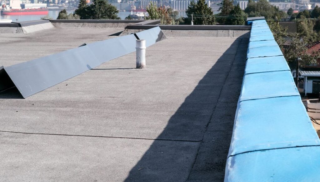Roof metal flashing or coping installation
